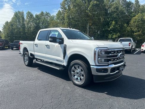 New 2026 Ford F250 Lariat w/ Chrome Package image 3