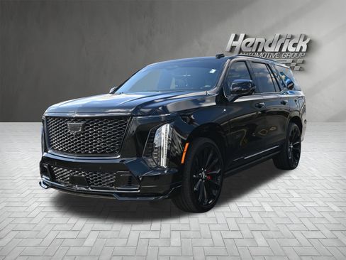 Used 2025 Cadillac Escalade V image 9