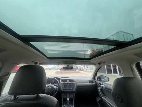 Used 2018 Volkswagen Tiguan SEL image 10