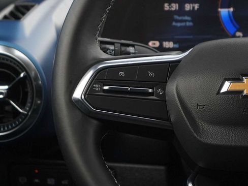 Used 2025 Chevrolet Equinox EV LT w/ Convenience Package FWD image 17