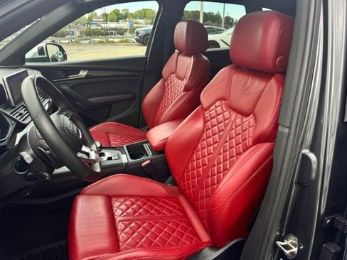 Used 2019 Audi SQ5 Premium Plus w/ Premium Plus Package AWD/4WD image 19