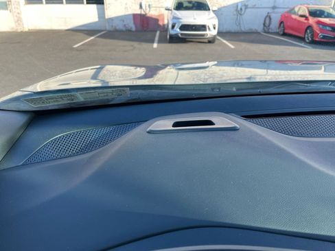 Used 2025 Chevrolet Equinox LT image 33