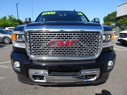 Used 2016 GMC Sierra 2500 Denali AWD/4WD image 9
