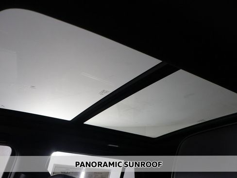 Used 2023 GMC Yukon Denali image 4