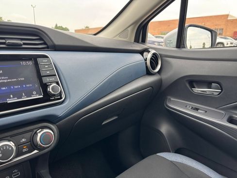 Used 2025 Nissan Versa SV FWD image 32