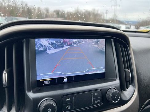 Used 2022 GMC Canyon Denali image 15