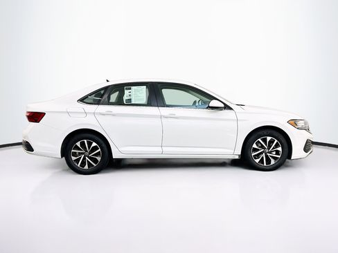 Used 2024 Volkswagen Jetta S image 10