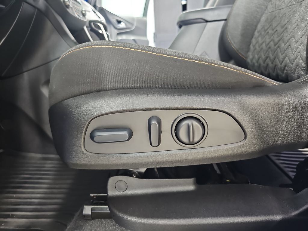 Certified 2024 Chevrolet Equinox LT AWD/4WD image 35