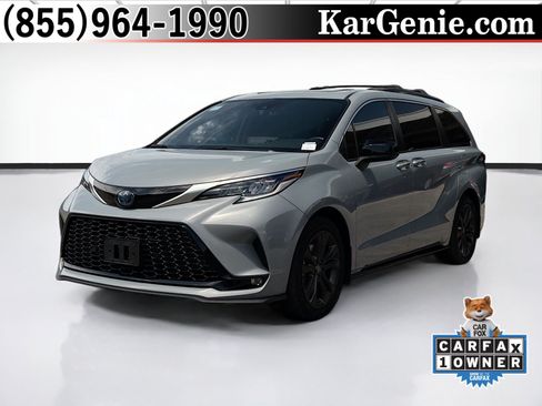 Used 2024 Toyota Sienna XSE w/ XSE Plus Package FWD image 1