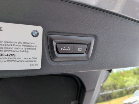 Used 2023 BMW i4 eDrive40 w/ Premium Package RWD image 40