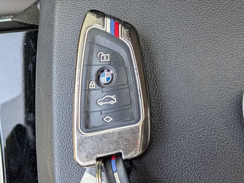 Used 2023 BMW 330i Sedan w/ Convenience Package RWD image 28