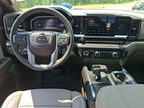 Used 2024 GMC Sierra 1500 SLT w/ SLT Convenience Package AWD/4WD image 11