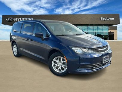 Used 2017 Chrysler Pacifica LX