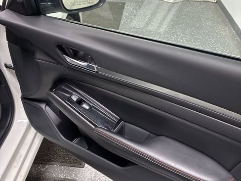 Used 2024 Nissan Altima 2.5 SR w/ SR Premium Package image 30