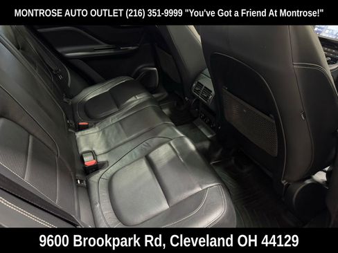 Used 2018 Jaguar F-PACE R-Sport image 46