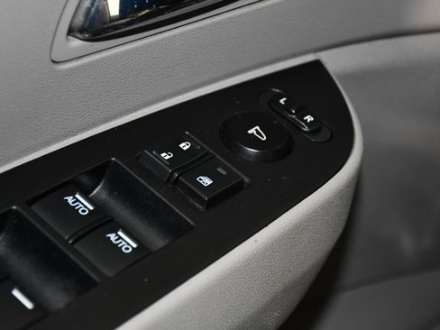 Used 2016 Honda Odyssey SE image 34