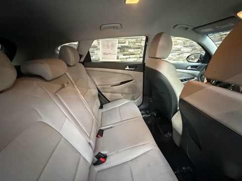 Used 2019 Hyundai Tucson SE image 30