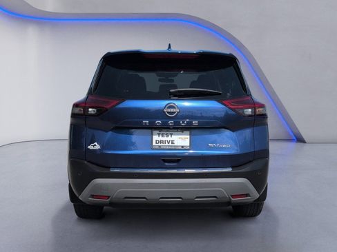 Used 2023 Nissan Rogue SV AWD/4WD image 13
