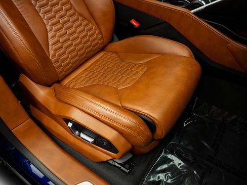 Used 2019 Lamborghini Urus AWD/4WD image 33