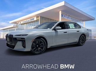 Used 2025 BMW i7 xDrive60 AWD/4WD video 1