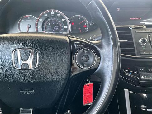 Used 2017 Honda Accord Sport image 11