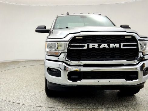 Used 2022 RAM 2500 Tradesman w/ Chrome Appearance Group AWD/4WD image 2