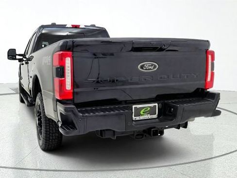Used 2023 Ford F250 XLT w/ Black Appearance Package AWD/4WD image 7