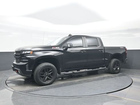 Used 2019 Chevrolet Silverado 1500 LT Trail Boss image 2