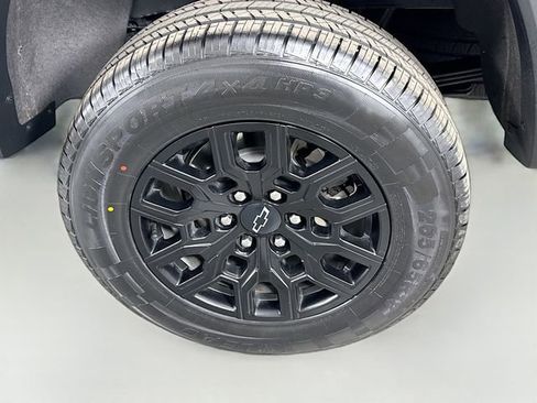 Used 2023 Chevrolet Colorado Trail Boss image 29