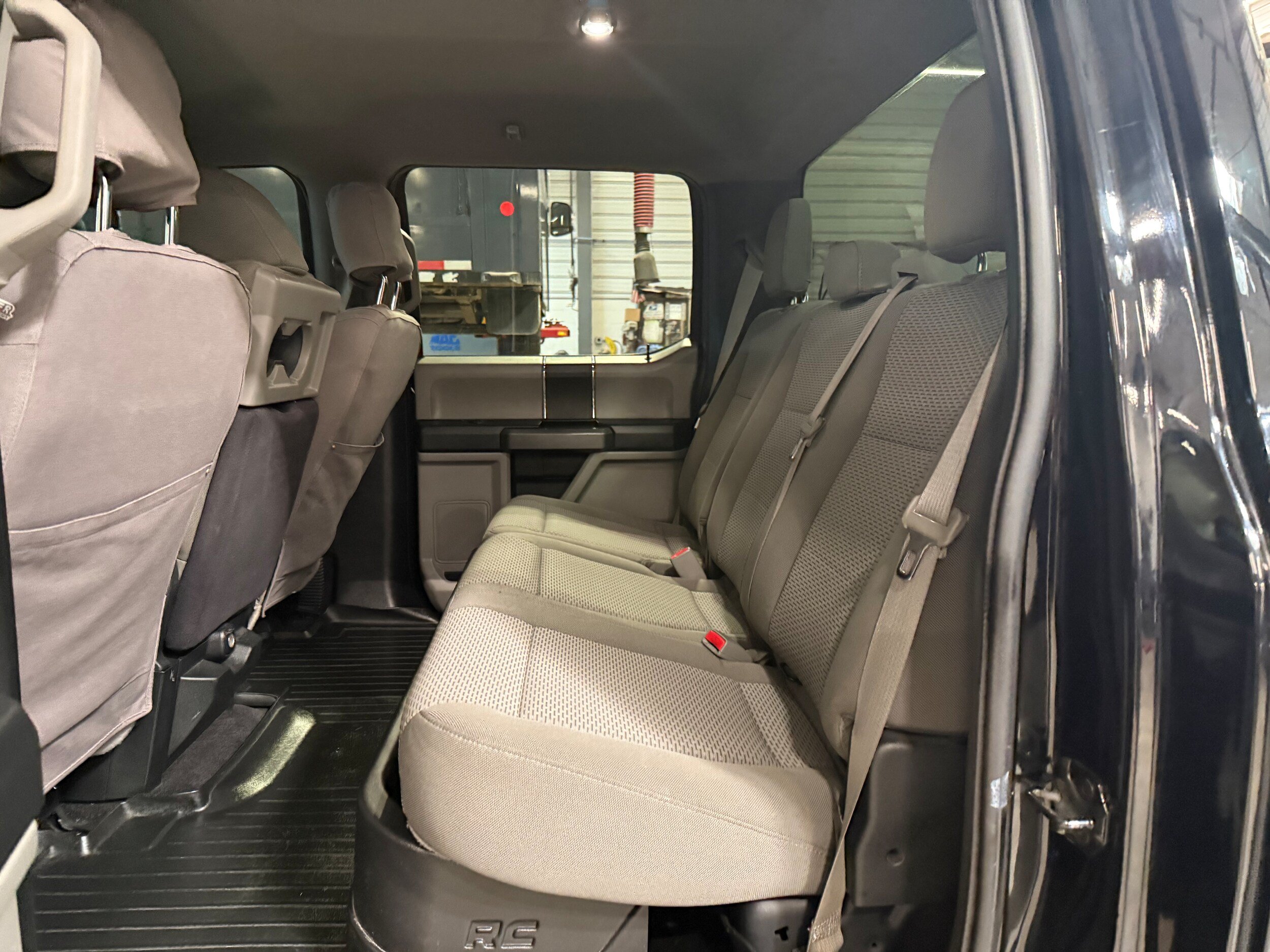Used 2017 Ford F150 XLT AWD/4WD image 32