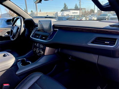 Used 2021 Chevrolet Suburban High Country image 23