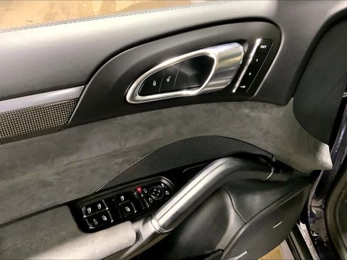 Used 2017 Porsche Cayenne GTS image 35
