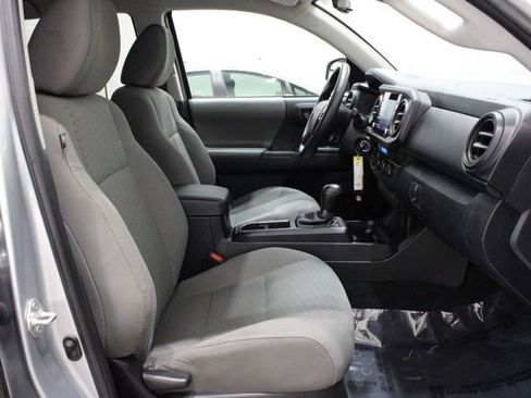Used 2023 Toyota Tacoma SR AWD/4WD image 40