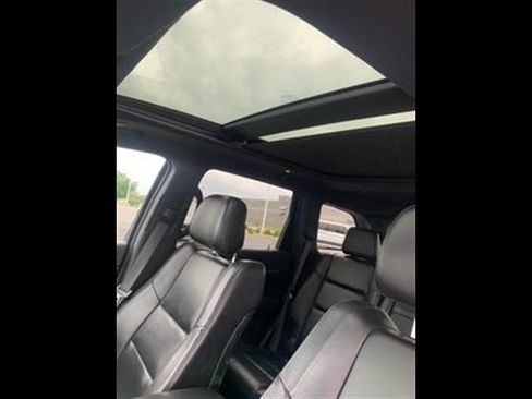 Used 2019 Jeep Grand Cherokee Limited w/ Luxury Group II AWD/4WD image 4