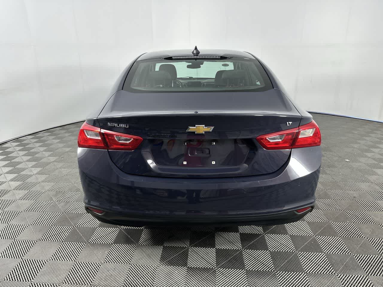 Used 2025 Chevrolet Malibu LT FWD image 7