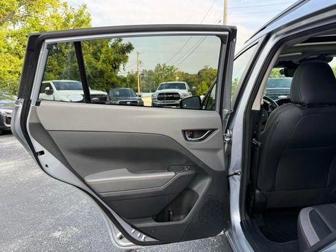 Used 2024 Subaru Crosstrek 2.5i Limited w/ Crosstrek Mirror Package image 23