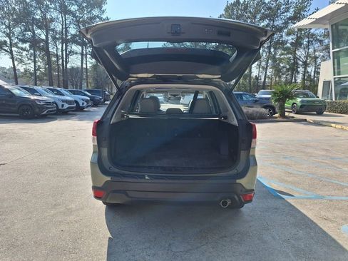 Used 2021 Subaru Forester Limited image 25