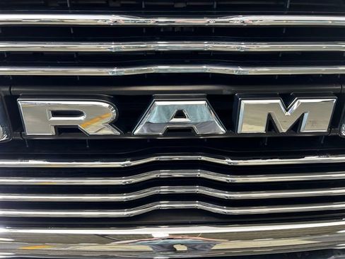 Used 2022 RAM 2500 Laramie AWD/4WD image 10