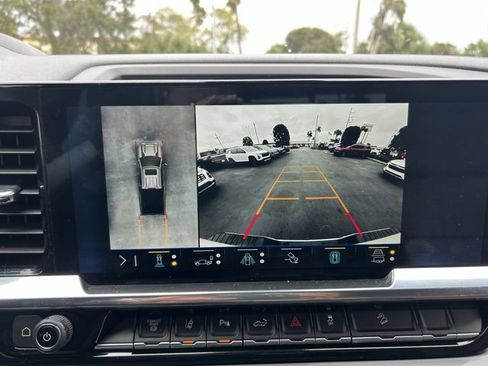 Used 2024 Chevrolet Silverado 3500 High Country w/ High Country Premium Package image 25