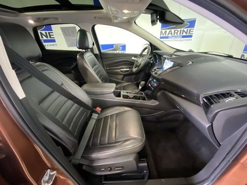 Used 2017 Ford Escape Titanium w/ Equipment Group 301A AWD/4WD image 34