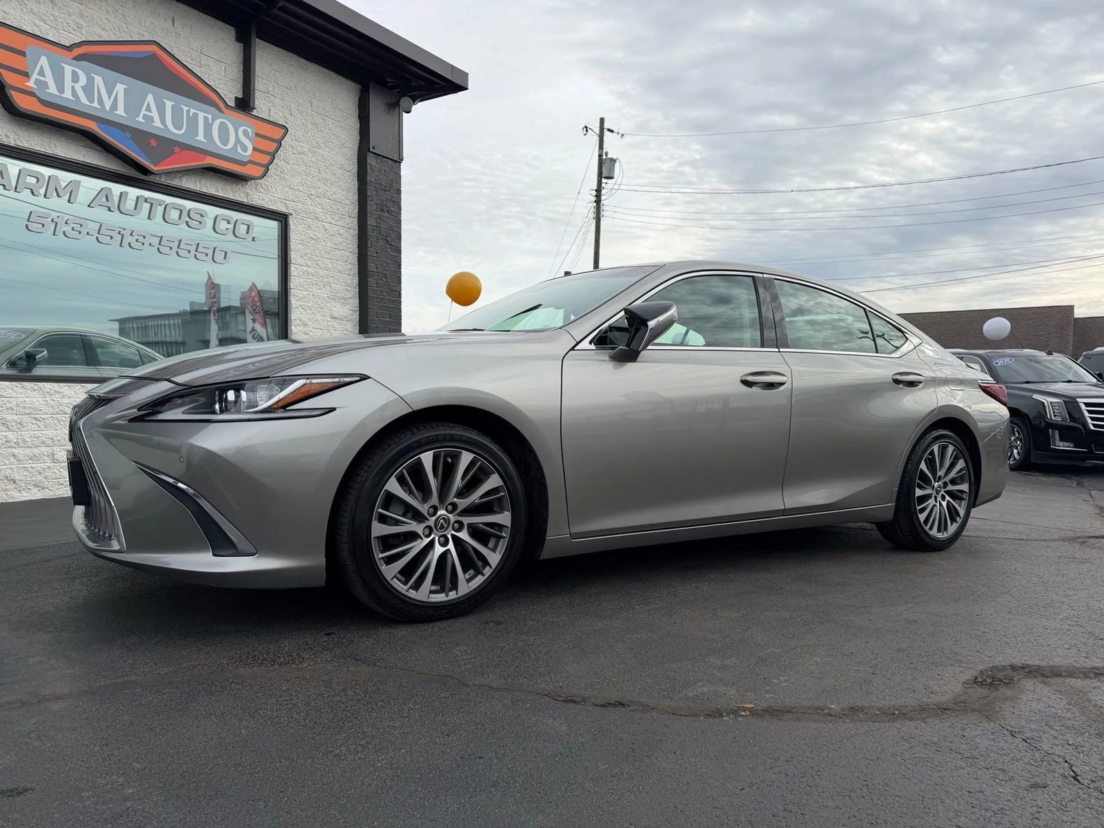 Used 2020 Lexus ES 350 w/ Premium Package FWD image 4