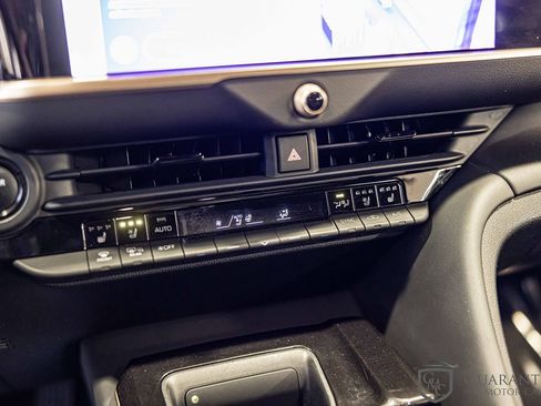 Used 2025 Toyota Crown Platinum image 21