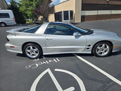 Used 2002 Pontiac Firebird Trans Am w/ SLP Firehawk Pkg RWD image 4