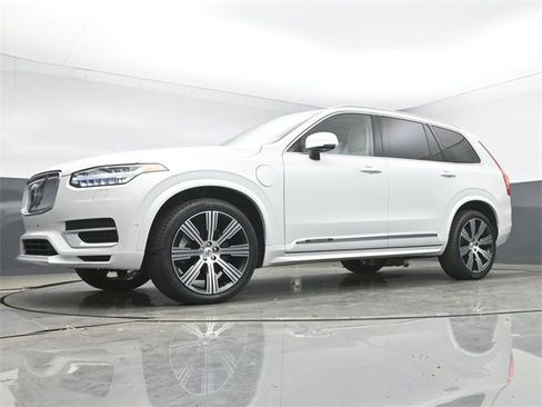 Used 2024 Volvo XC90 T8 Plus w/ Protection Package Premier image 40