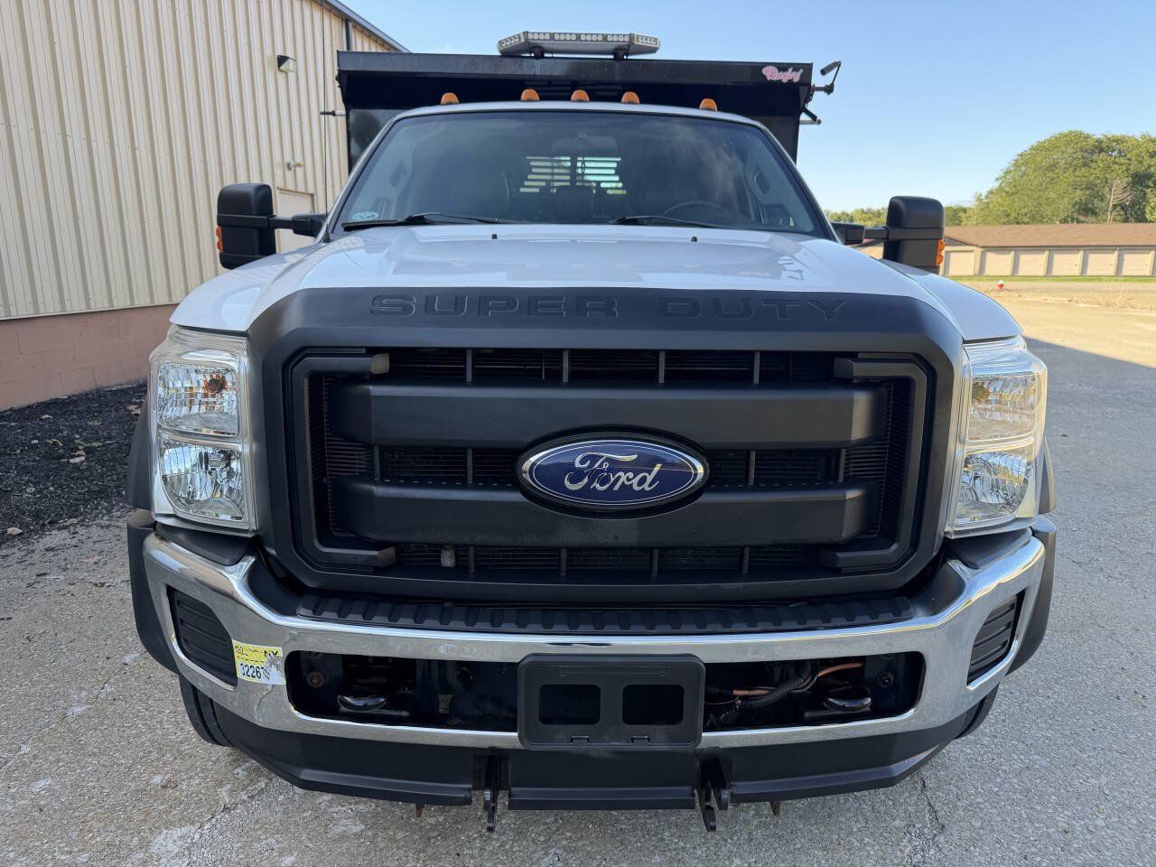 Used 2014 Ford F550 4x4 Regular Cab Super Duty image 3