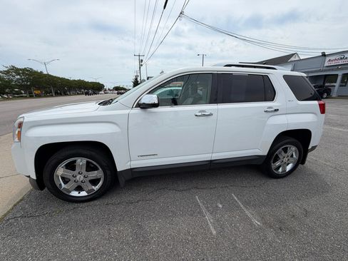 Used 2013 GMC Terrain SLT w/ LPO, Protection Package FWD image 3