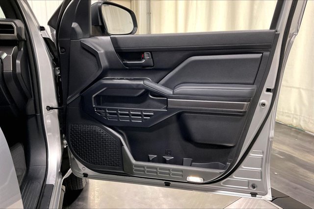 Certified 2025 Toyota 4Runner SR5 AWD/4WD image 25