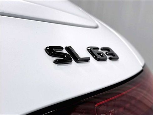 Used 2022 Mercedes-Benz SL 63 AMG 4MATIC image 32