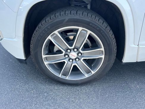 Used 2018 GMC Acadia Denali w/ Technology Package AWD/4WD image 12