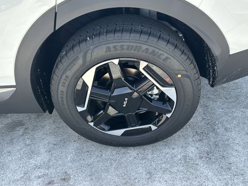 New 2026 Kia Sportage S image 8